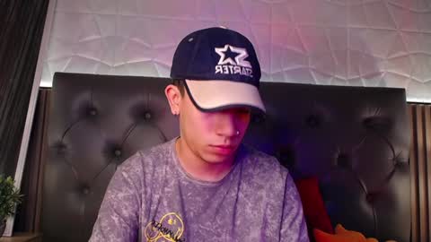 Snapshot of aaron_blink1 chatting on 12.27.24 Aaron online show from 12.27.24