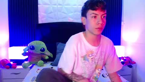 Snapshot of aaron_blink1 chatting on 01.08.25 Aaron online show from 01.08.25