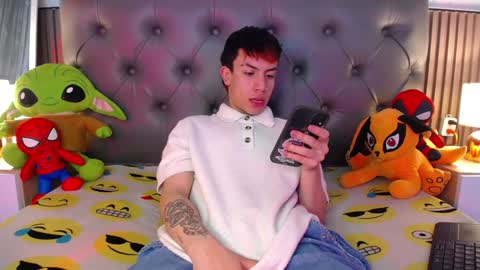 Snapshot of aaron_blink1 chatting on 01.15.25 Aaron online show from 01.15.25