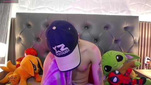 Snapshot of aaron_blink1 chatting on 01.29.25 Aaron online show from 01.29.25