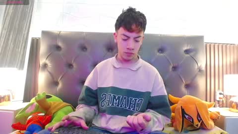 Snapshot of aaron_blink1 chatting on 01.30.25 Aaron online show from 01.30.25