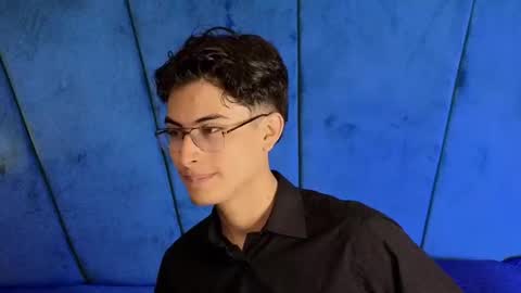 Aaron Ezequiel online show from 10.04.25