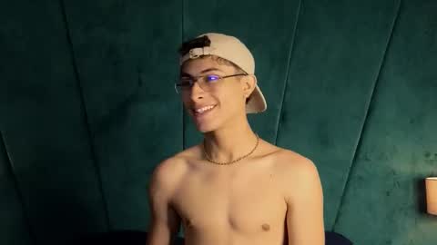 Aaron Ezequiel online show from 10.11.25