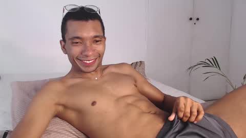 Snapshot of aaronblack1_ chatting on 02.14.25 Heyy my name is Aaron online show from 02.14.25