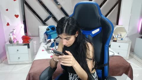 Snapshot of abby_sexyxx chatting on 02.01.25 abby sexyxx online show from 02.01.25