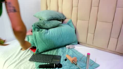 abbyadams23 online show from 01.12.25