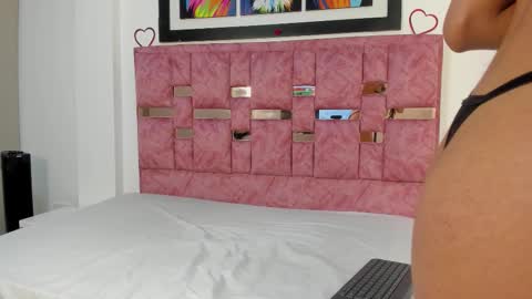 abella_lov online show from 10.20.25