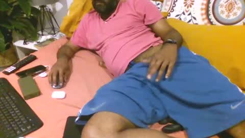 Snapshot of abhi_cam chatting on 01.14.25 Naked Gentleman online show from 01.14.25