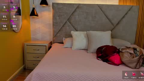 Snapshot of ada__lee_ chatting on 02.06.25 Antonella online show from 02.06.25