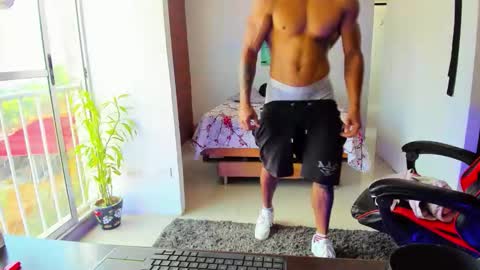 Adam Valencia online show from 09.10.25