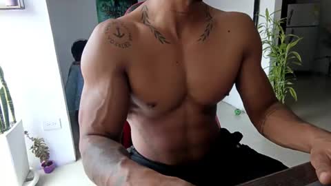 Adam Valencia online show from 12.04.25