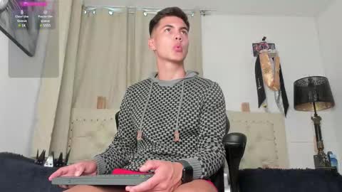 Snapshot of adams_ricci chatting on 02.11.25 Adams online show from 02.11.25