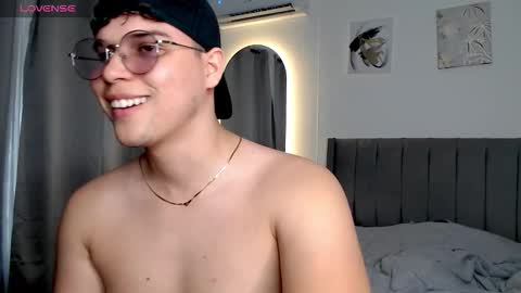 Snapshot of adan___tyler chatting on 10.20.25 adan___tyler online show from 10.20.25