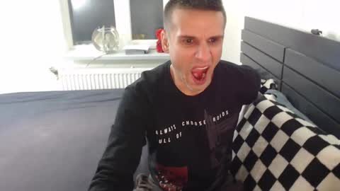 Snapshot of addictedgammer chatting on 10.06.25 addictedgammer online show from 10.06.25