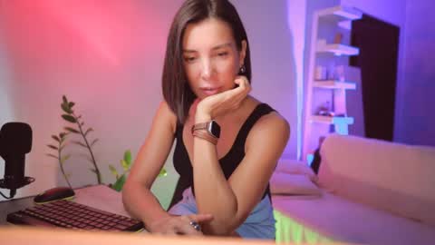 Snapshot of addictsqueen chatting on 12.14.24 ADDICTION online show from 12.14.24