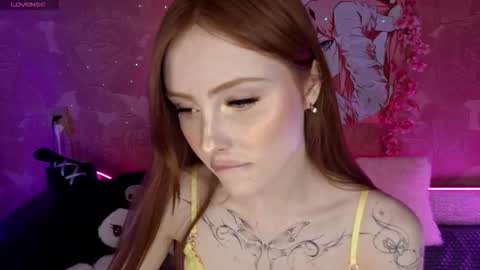 Snapshot of adele_kawaii chatting on 09.26.25 Adele online show from 09.26.25