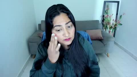 Carolina online show from 11.04.25