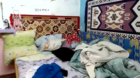 Larisa online show from 11.26.25