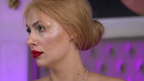 Snapshot of adelineking chatting on 12.13.24 Ade online show from 12.13.24