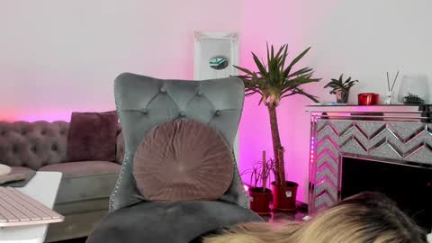 Adona online show from 01.17.25