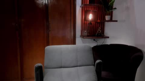 Snapshot of adonis_dlh chatting on 12.23.24 Adonis online show from 12.23.24