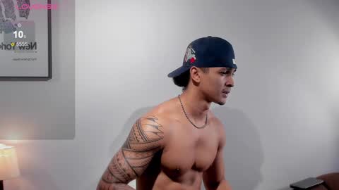 Snapshot of adonis_dlh chatting on 01.04.25 Adonis online show from 01.04.25