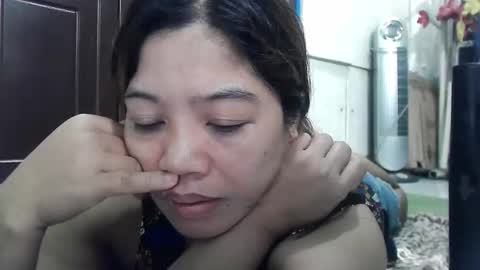 Snapshot of adorable_anna chatting on 12.20.24 annelovesu online show from 12.20.24