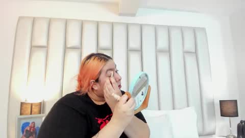 ANDREA PEREZ online show from 10.25.25