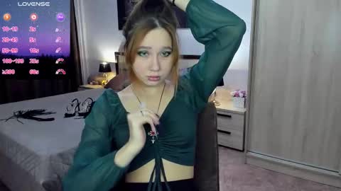Snapshot of adrianfay chatting on 10.22.25 AdrianFay online show from 10.22.25