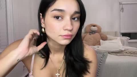 Snapshot of adriannarodriguez chatting on 01.28.25 Adrianna online show from 01.28.25