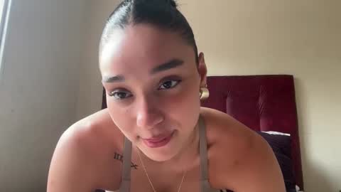 Snapshot of adriannarodriguez chatting on 02.28.25 Adrianna online show from 02.28.25