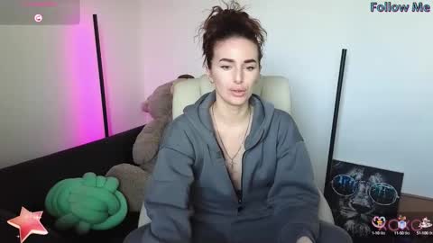 Adriana online show from 02.11.25