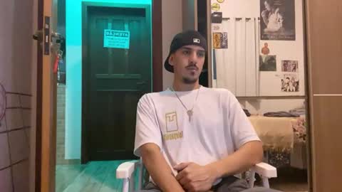 Snapshot of aelucius chatting on 09.17.25 Luci online show from 09.17.25