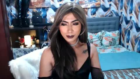 Snapshot of affairtoyourgoddesskhendra chatting on 10.15.25 Dominant Goddess Contessa online show from 10.15.25