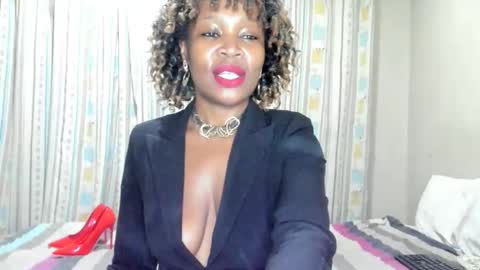 Snapshot of aficangagqueen chatting on 10.07.25 AfricanSquirtQueen online show from 10.07.25