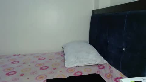 Snapshot of africas_booty842808 chatting on 10.08.25 Mia online show from 10.08.25