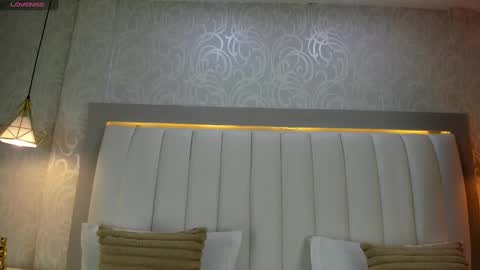 A F R O D I T A  online show from 12.06.24