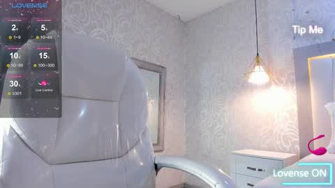 A F R O D I T A  online show from 10.10.25