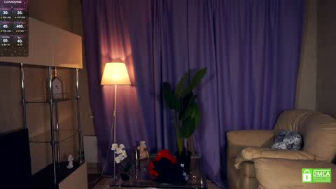 Lana  1800 - 0330 UTC   Mia 0700- 1630 UTC online show from 12.24.24