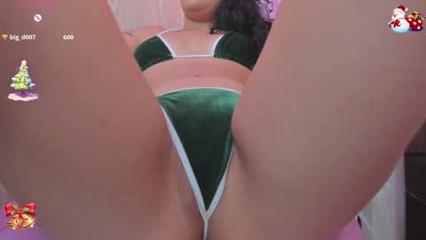 Snapshot of agatha_russh_ chatting on 12.20.24 LUNNA online show from 12.20.24