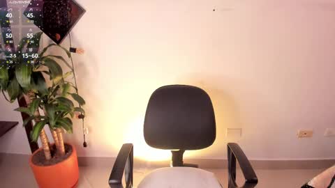 Agatha vixen  online show from 03.12.25