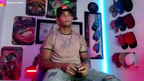 Snapshot of aharon_sexo1 chatting on 01.01.25 Aharon Zamora online show from 01.01.25