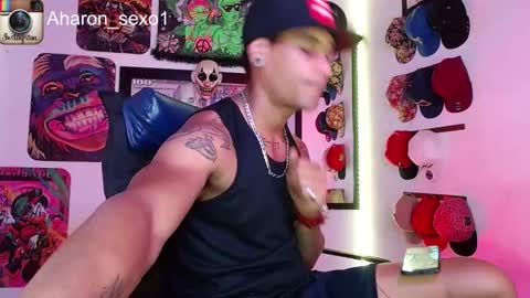 Snapshot of aharon_sexo1 chatting on 01.19.25 Aharon Zamora online show from 01.19.25