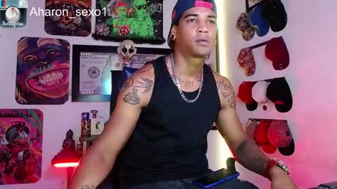 Snapshot of aharon_sexo1 chatting on 01.21.25 Aharon Zamora online show from 01.21.25