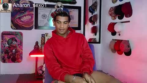 Snapshot of aharon_sexo1 chatting on 01.26.25 Aharon Zamora online show from 01.26.25