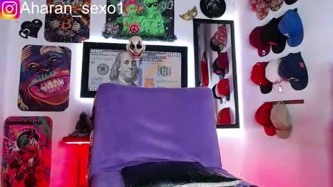 Snapshot of aharon_sexo1 chatting on 02.01.25 Aharon Zamora online show from 02.01.25