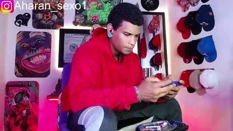 Snapshot of aharon_sexo1 chatting on 02.05.25 Aharon Zamora online show from 02.05.25