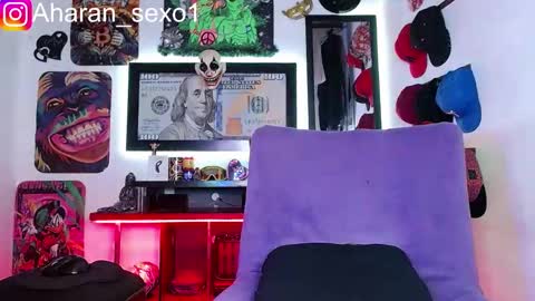 Snapshot of aharon_sexo1 chatting on 02.14.25 Aharon Zamora online show from 02.14.25
