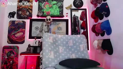 Snapshot of aharon_sexo1 chatting on 02.23.25 Aharon Zamora online show from 02.23.25