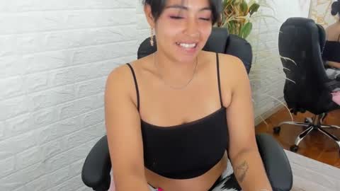 Snapshot of ahisha09 chatting on 12.21.24 Ahisha online show from 12.21.24